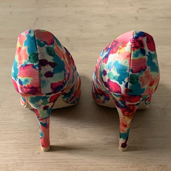 *SOLD*CHRISTIAN SIRIANO 6 Watercolor Open Toe Heel - Picture 7 of 8